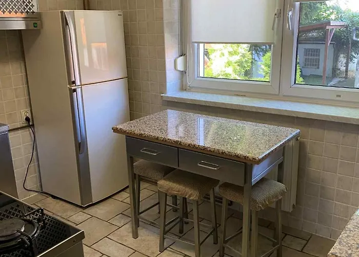 Nest Проживание в семье