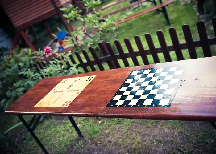 Проживание в семье Nest