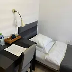 ホームステイ Nest