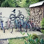Nest ホームステイ *