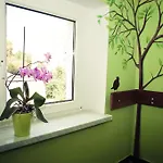ホームステイ Nest *